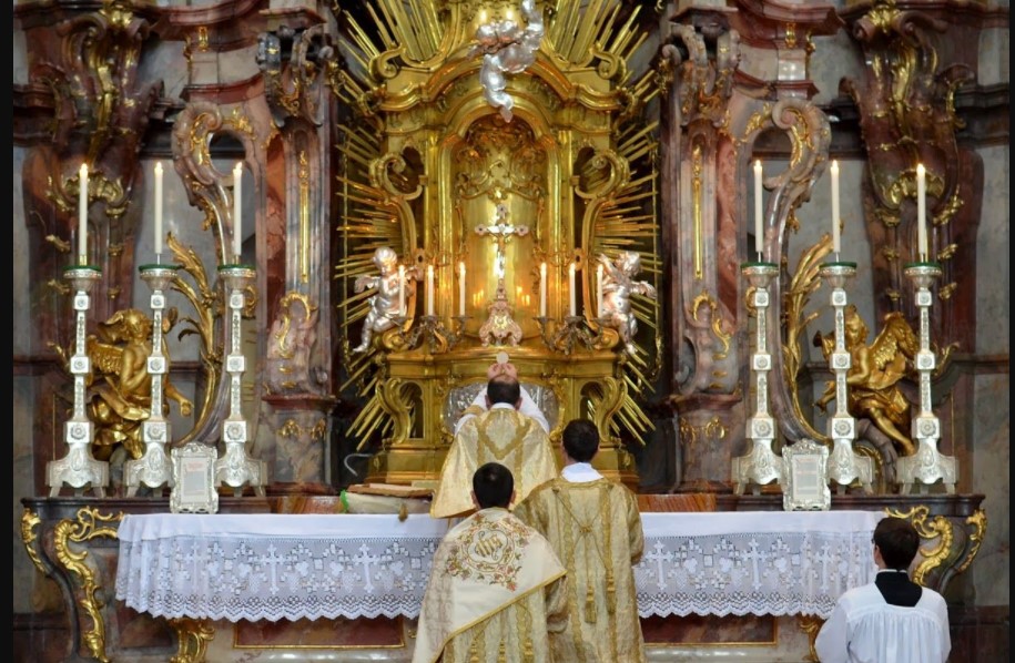 traditional-catholic-mass